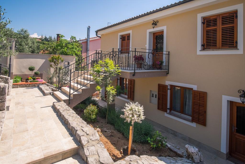 Apartments Iva Krk Town Exterior foto