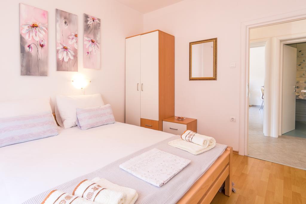 Apartments Iva Krk Town Exterior foto