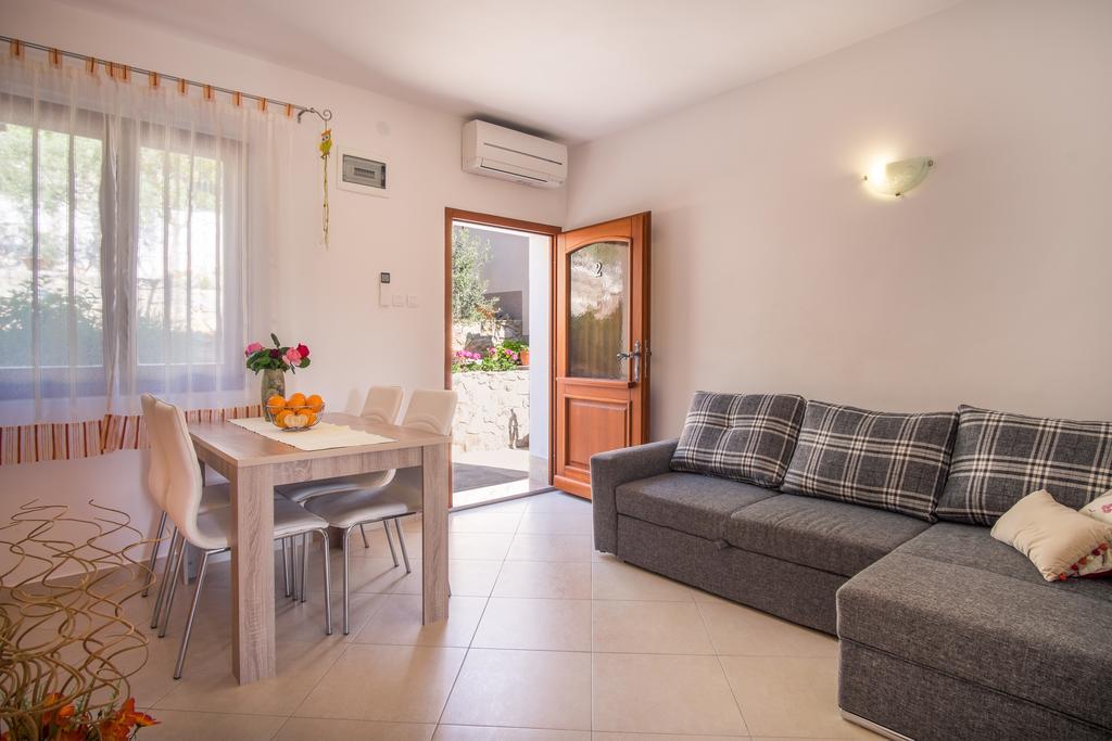 Apartments Iva Krk Town Exterior foto