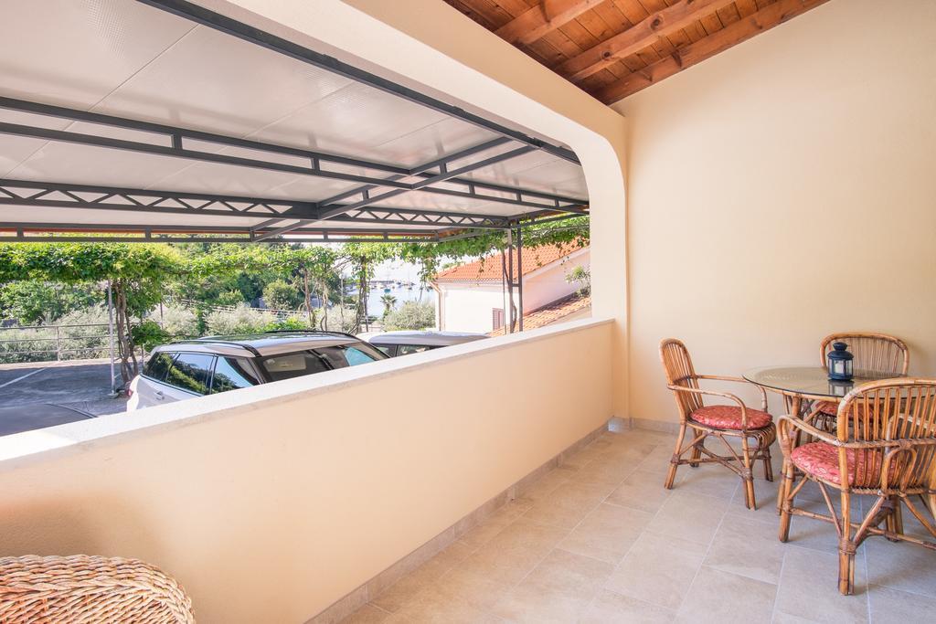 Apartments Iva Krk Town Exterior foto