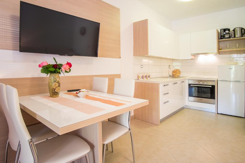 Apartments Iva Krk Town Exterior foto
